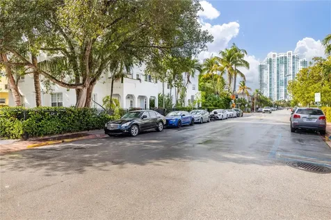 932 7th Street Miami Beach FL 33139