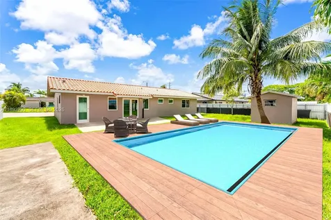 10121 SW 4th Street Miami FL 33174