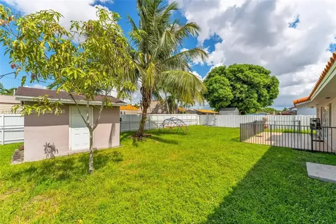 10121 SW 4th Street Miami FL 33174