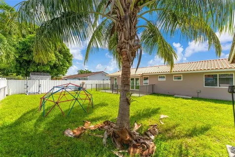 10121 SW 4th Street Miami FL 33174