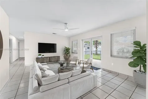 10121 SW 4th Street Miami FL 33174