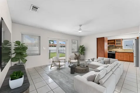 10121 SW 4th Street Miami FL 33174