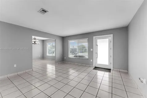 10121 SW 4th Street Miami FL 33174