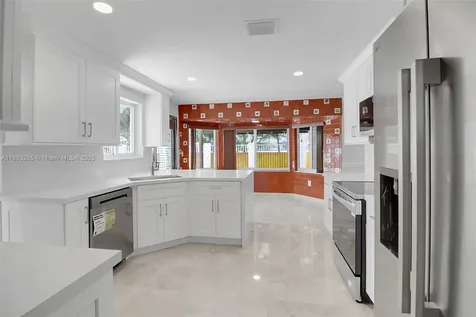 8416 NW 201st Street Miami FL 33015
