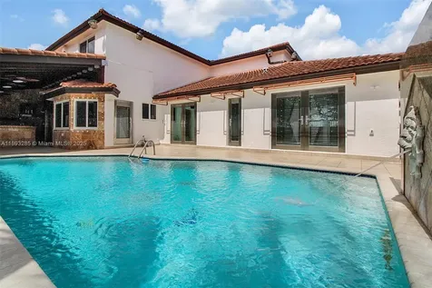 8416 NW 201st Street Miami FL 33015