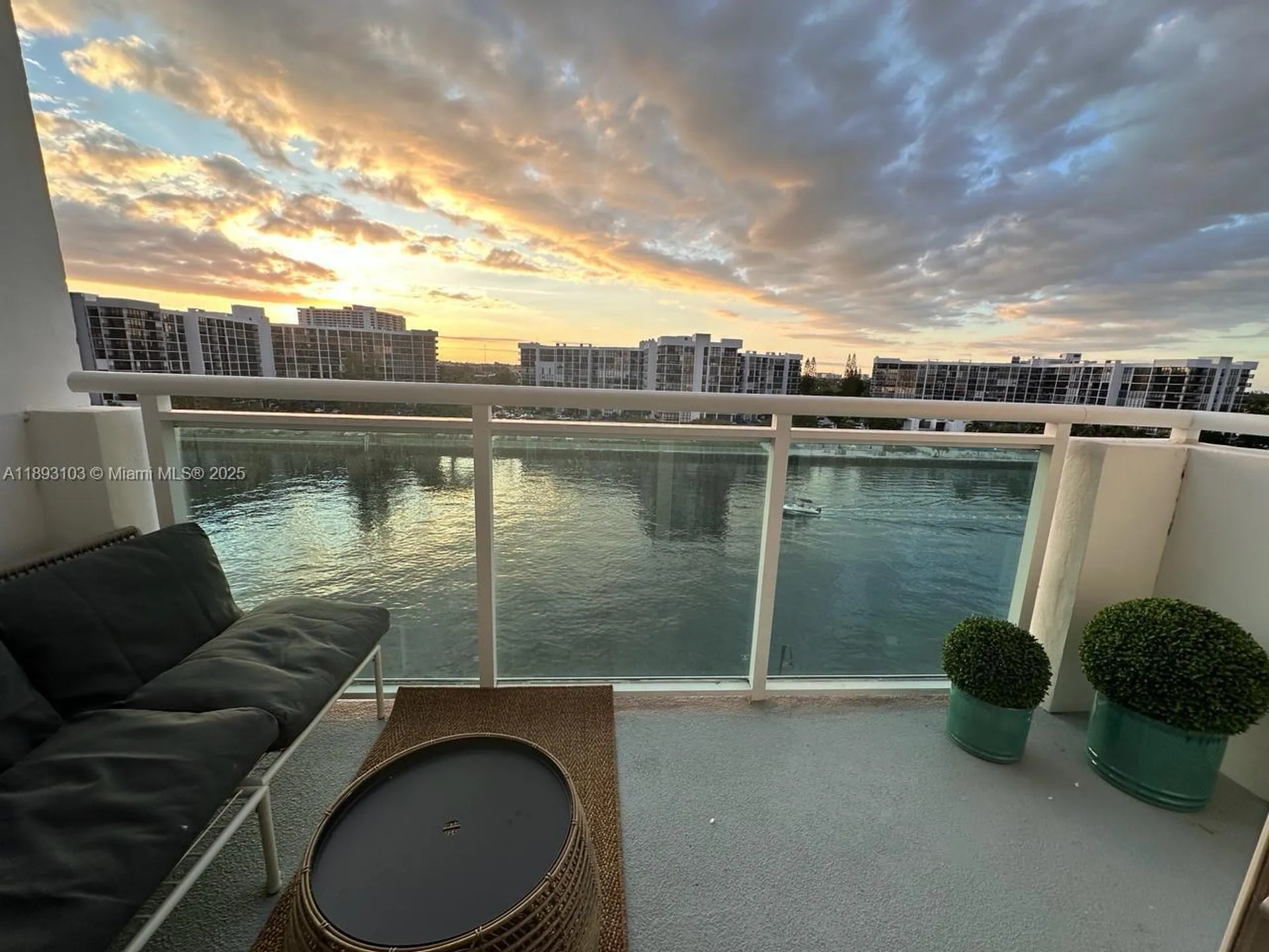 3000 S Ocean Drive Hollywood FL 33019