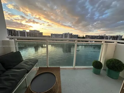 3000 S Ocean Drive Hollywood FL 33019