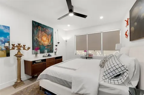 4720 Pine Tree Drive Miami Beach FL 33140