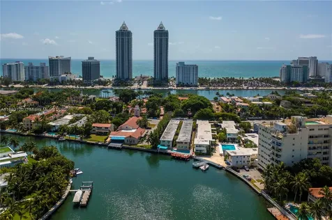 4720 Pine Tree Drive Miami Beach FL 33140