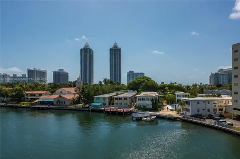 4720 Pine Tree Drive Miami Beach FL 33140