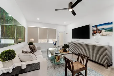 4720 Pine Tree Drive Miami Beach FL 33140