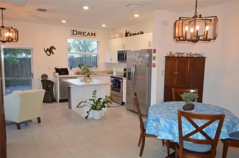 2744 SE 19th Street Homestead FL 33035