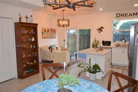 2744 SE 19th Street Homestead FL 33035