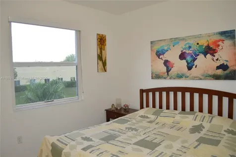 2744 SE 19th Street Homestead FL 33035