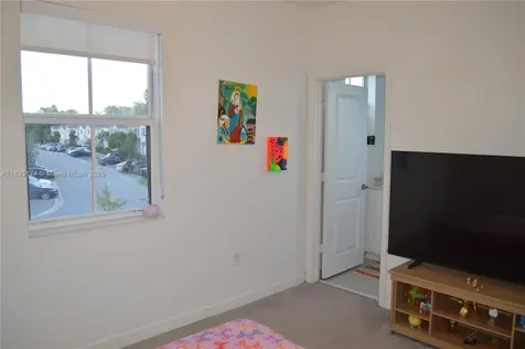 2744 SE 19th Street Homestead FL 33035