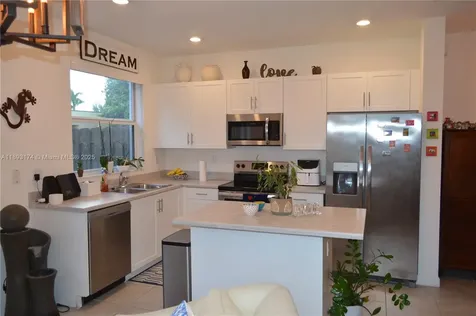 2744 SE 19th Street Homestead FL 33035