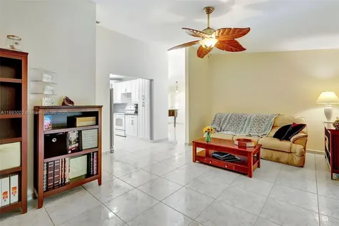 18045 SW 87th Court Palmetto Bay FL 33157