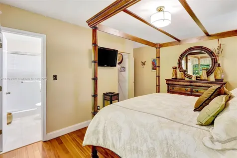 18045 SW 87th Court Palmetto Bay FL 33157