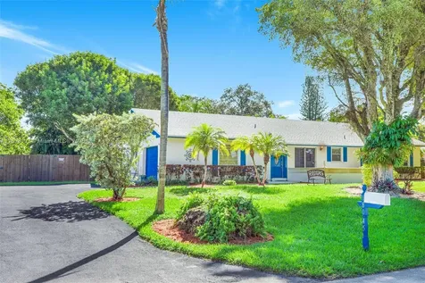 18045 SW 87th Court Palmetto Bay FL 33157