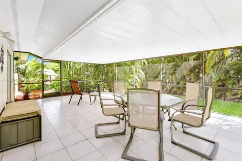 18045 SW 87th Court Palmetto Bay FL 33157