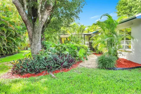 18045 SW 87th Court Palmetto Bay FL 33157