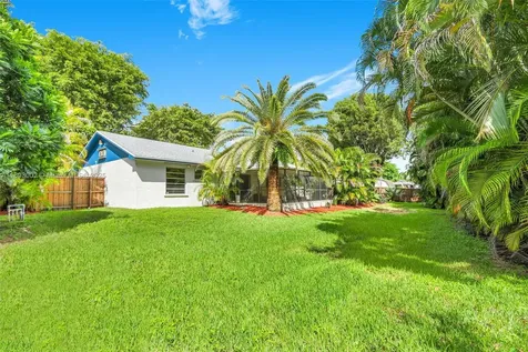 18045 SW 87th Court Palmetto Bay FL 33157