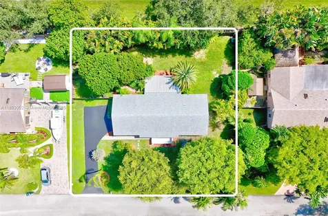 18045 SW 87th Court Palmetto Bay FL 33157