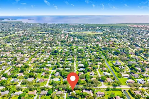 18045 SW 87th Court Palmetto Bay FL 33157