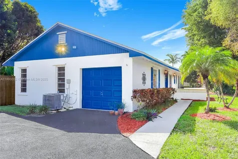 18045 SW 87th Court Palmetto Bay FL 33157