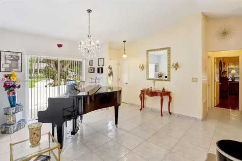 18045 SW 87th Court Palmetto Bay FL 33157