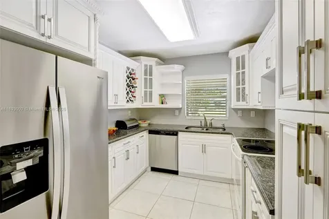 18045 SW 87th Court Palmetto Bay FL 33157