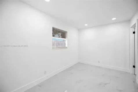 8201 SW 7th Court North Lauderdale FL 33068
