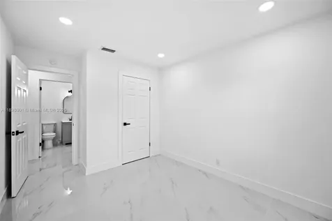 8201 SW 7th Court North Lauderdale FL 33068