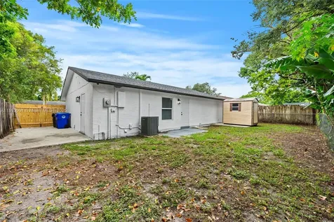 8201 SW 7th Court North Lauderdale FL 33068