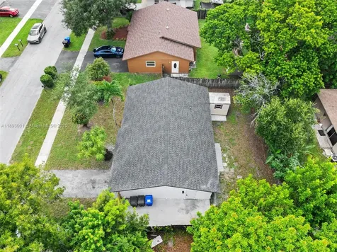 8201 SW 7th Court North Lauderdale FL 33068