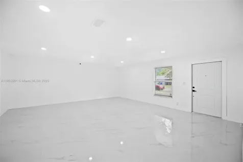 8201 SW 7th Court North Lauderdale FL 33068