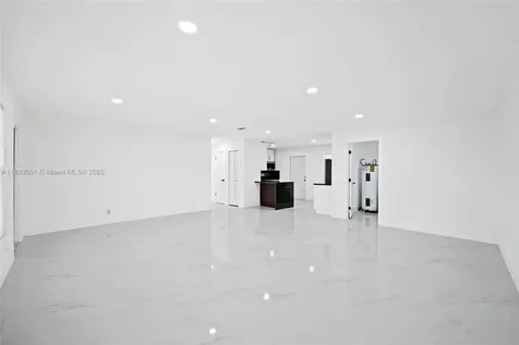 8201 SW 7th Court North Lauderdale FL 33068