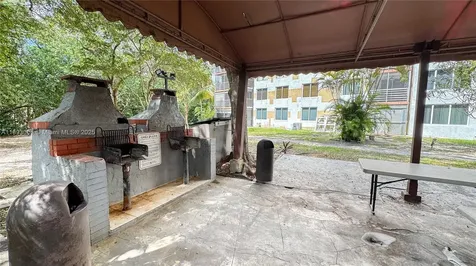 17890 W Dixie Highway 319 Highway North Miami Beach FL 33160