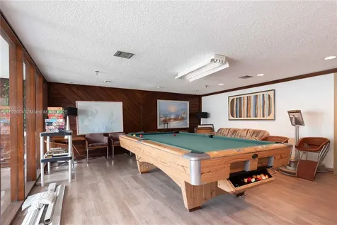 17890 W Dixie Highway 319 Highway North Miami Beach FL 33160