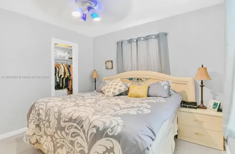 822 Avenida Hermosa West Palm Beach FL 33405