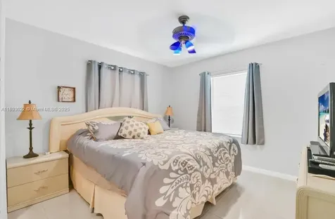 822 Avenida Hermosa West Palm Beach FL 33405