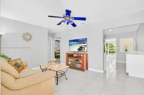 822 Avenida Hermosa West Palm Beach FL 33405