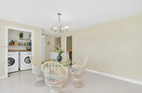 822 Avenida Hermosa West Palm Beach FL 33405