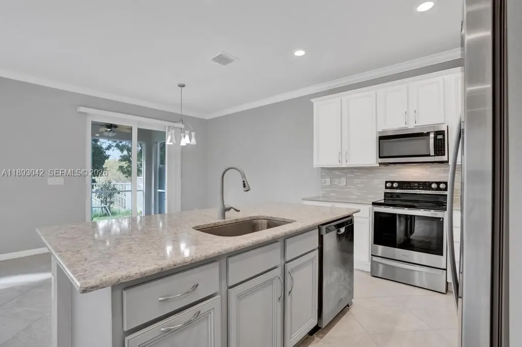 1422 Silk Oak Drive Hollywood FL 33021