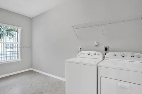 1422 Silk Oak Drive Hollywood FL 33021