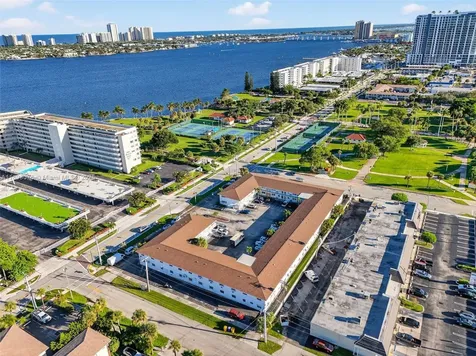 810 Lake Shore Drive Lake Park FL 33403