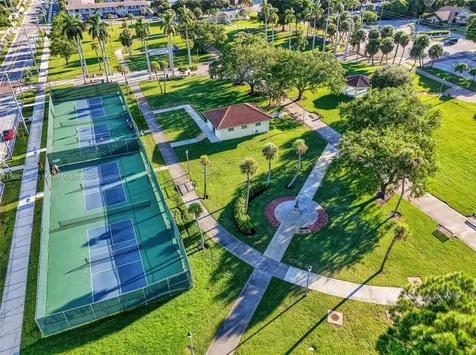 810 Lake Shore Drive Lake Park FL 33403