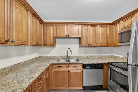 810 Lake Shore Drive Lake Park FL 33403