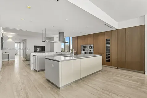 18501 Collins Avenue Sunny Isles Beach FL 33160