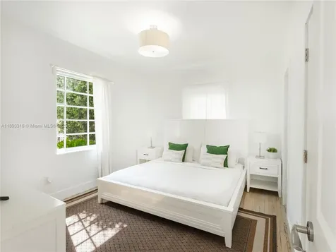 241 28th Street Miami Beach FL 33140
